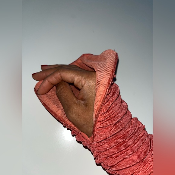 Aliette Ruched Body-Con Mini Dress - Picture 5 of 6